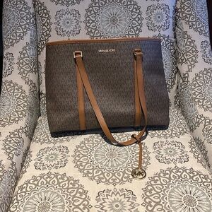 Michael kors tote bag